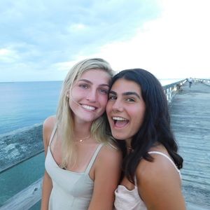 Meet your Posher, Gabi